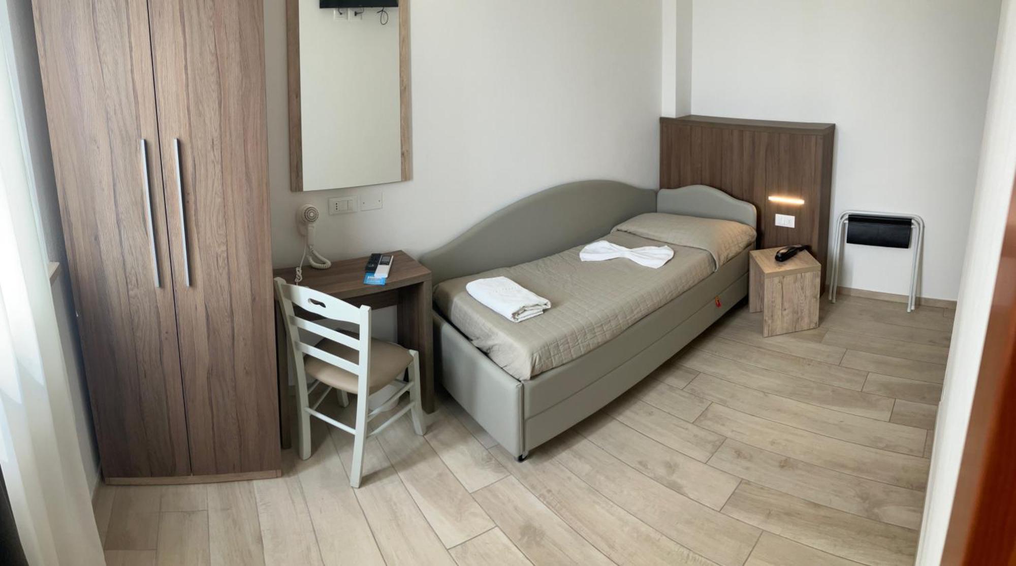 Hotel Bed And Book ริมินี ภายนอก รูปภาพ